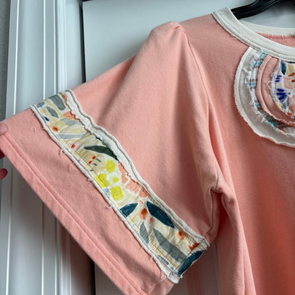 easel Peach Floral Appliqué Short Sleeve Blouse - Picture 6 of 10